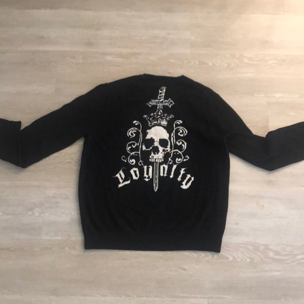 Black sweater with skull detail